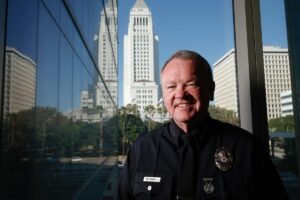 Read more about the article Los Angeles needs more cops; city squanders money elsewhere