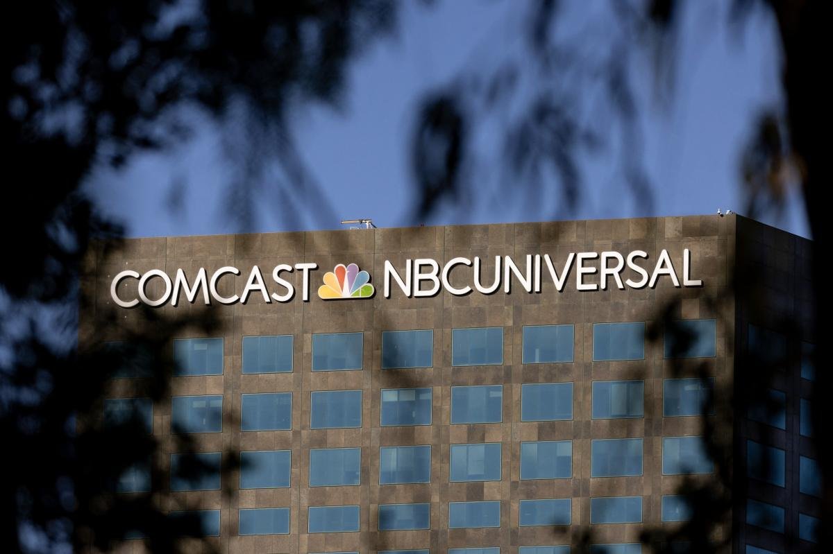 Read more about the article Trans woman says NBCUniversal exec made shockingly indecent proposal, reduced her hours in bombshell new lawsuit