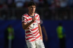 Read more about the article USMNT star midfielder Gio Reyna potentially moving European clubs