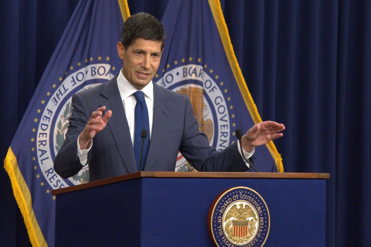You are currently viewing Fed Chair Kevin Warsh mulls fewer interest-rate meetings: report