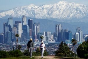 Read more about the article California’s automatic minimum wage hikes hurt ‘affordability’