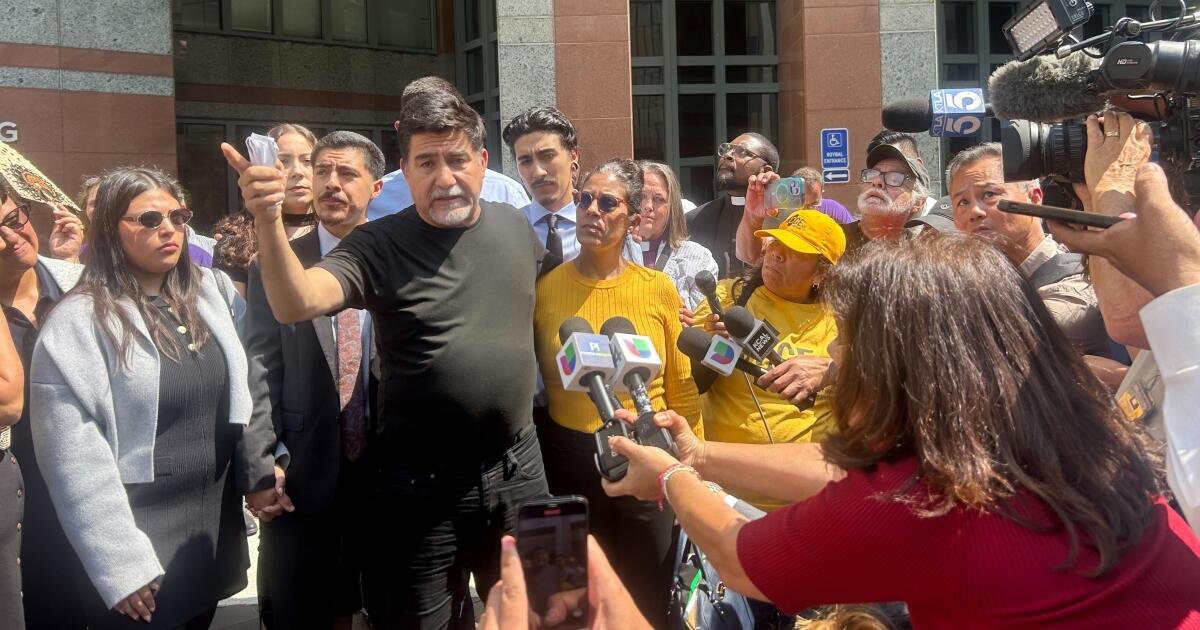 You are currently viewing A year after California labor leader arrested at immigration protest, feds move to drop case