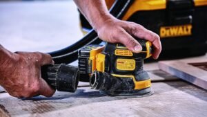 Read more about the article Amazon reviewers can’t get enough of these 13 DeWalt tools, starting at $32