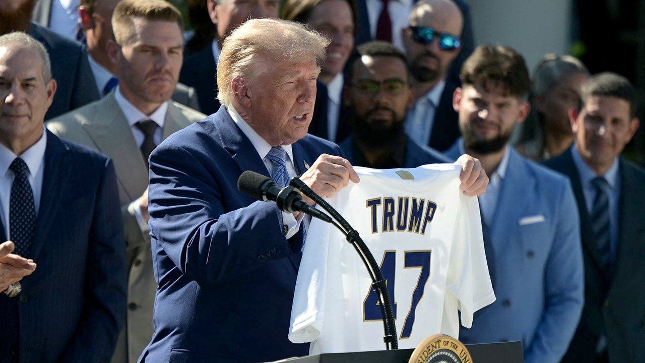 You are currently viewing Trump compares Dodgers star Shohei Ohtani to Babe Ruth at White House