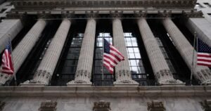 Read more about the article Oil prices jump, while the Dow drops more than 1,100 as sinking AI stocks drag Wall Street lower