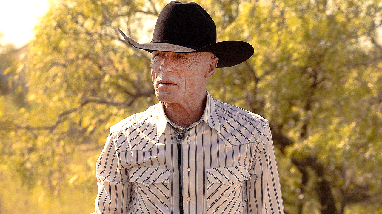 You are currently viewing Ed Harris says he nearly quit ‘Dutton Ranch’ after feeling ‘underused’
