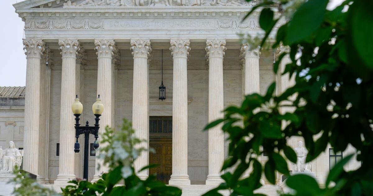 You are currently viewing Palestinian authorities ask Supreme Court to halt $656-million judgment pending appeal