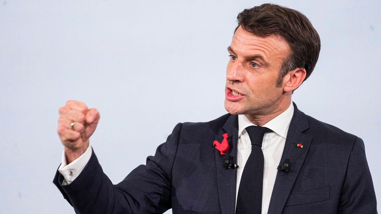 Read more about the article France bans social media for children under 15 in a landmark EU first