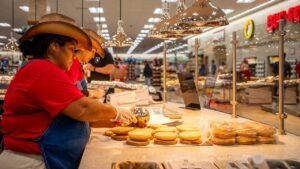 Read more about the article Buc-ee’s pay scale reveals managers can earn $275K without a degree