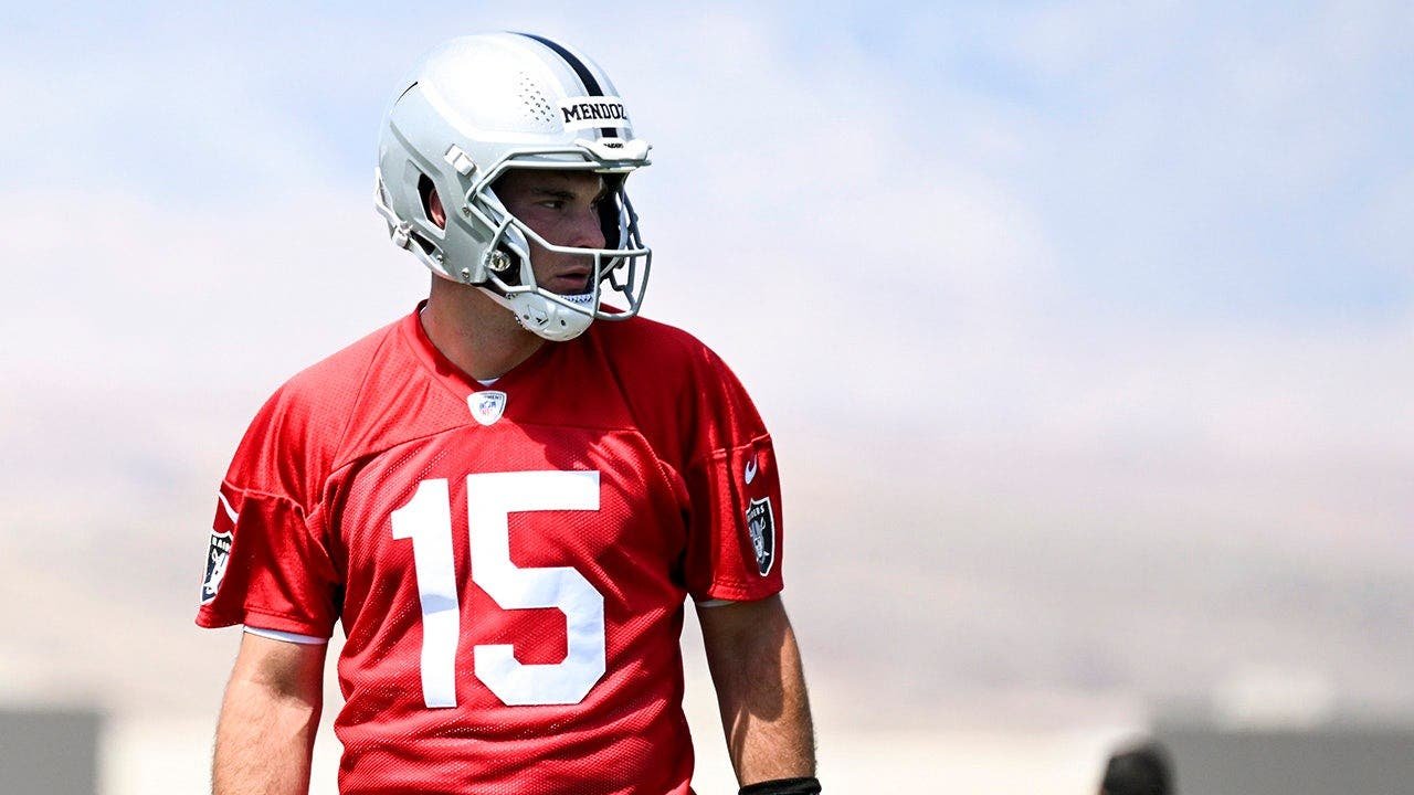 You are currently viewing First overall pick Fernando Mendoza signs guaranteed deal with Raiders, who seem to be an ‘arrow up’ NFL club
