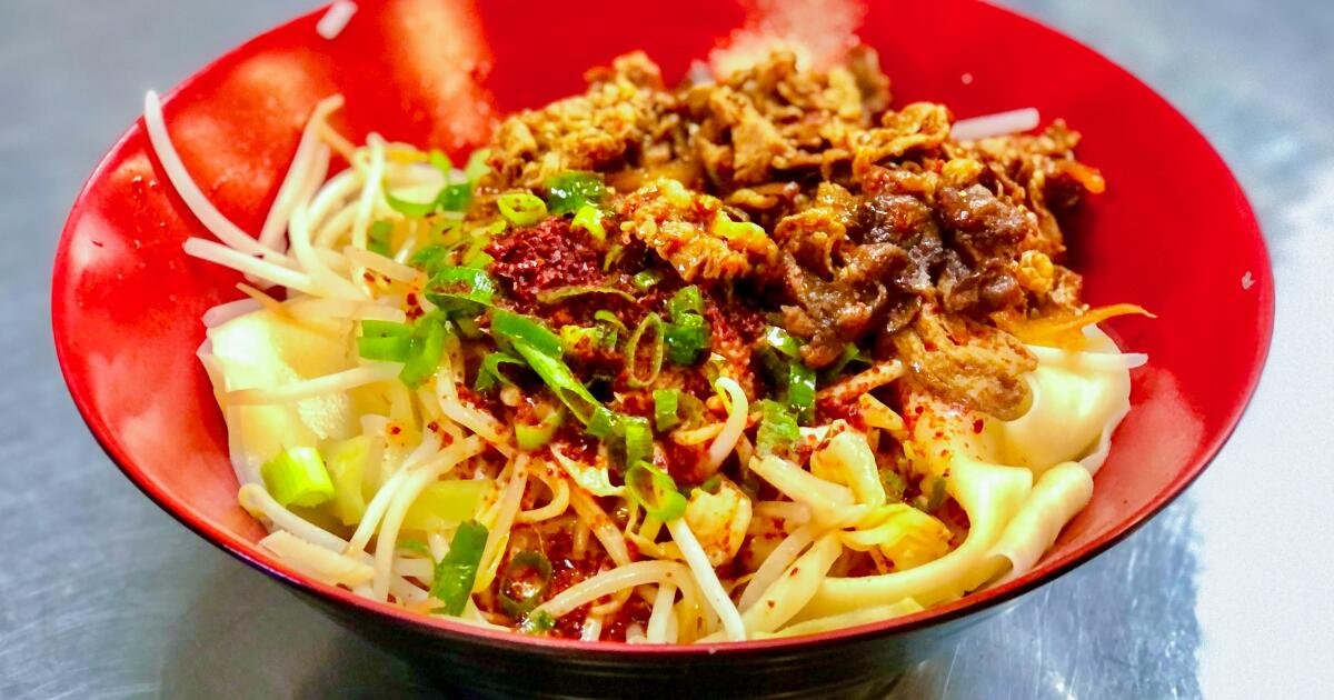 Read more about the article 7 of the best biang biang noodle restaurants in Los Angeles