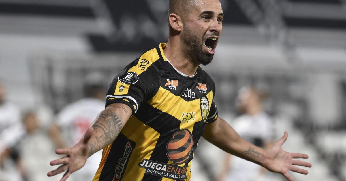 You are currently viewing Soccer player Lucas Trejo’s family killed in Venezuelan quakes
