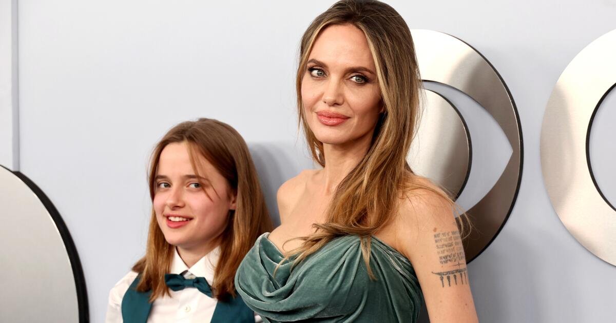 You are currently viewing Angelina Jolie and Brad Pitt’s daughter Vivienne asks court to drop her dad’s last name