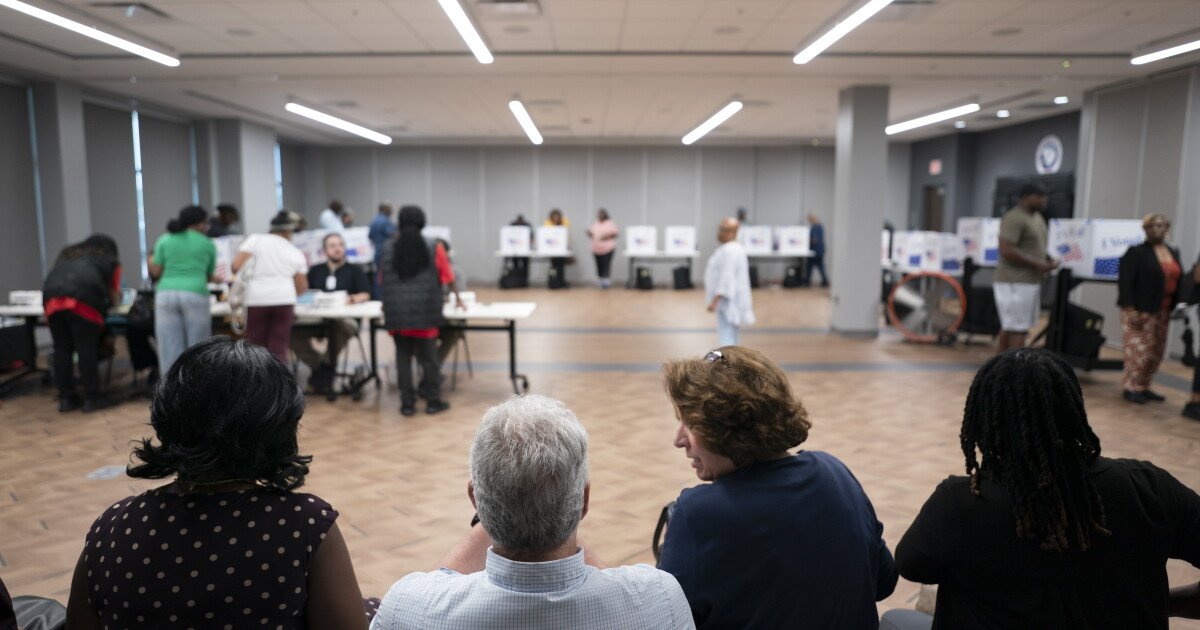You are currently viewing Democrats approve new primary election calendar, putting South Carolina first