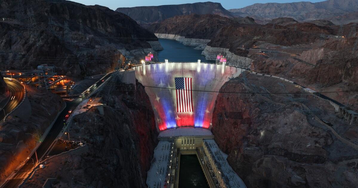 Read more about the article Reservoirs fall to record low levels as Colorado River crisis worsens