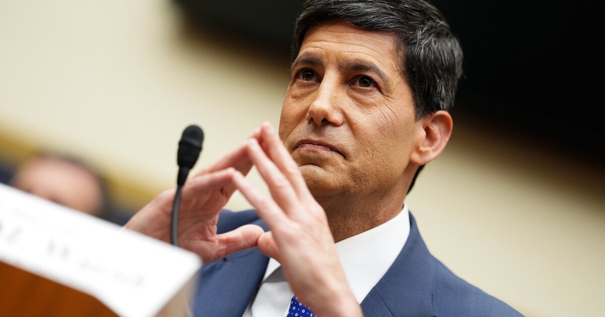 You are currently viewing The Federal Reserve faces a critical decision on interest rates