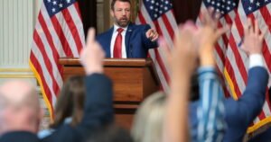 Read more about the article Trump’s noncitizen voter data remains a mystery. But the claims raise midterm fears