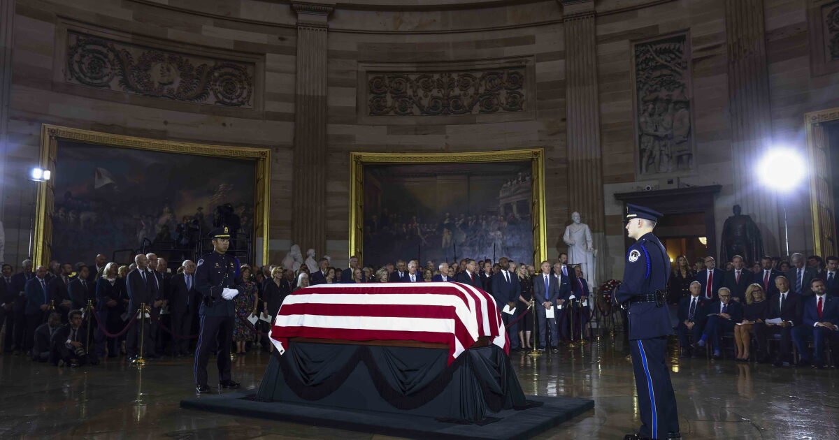 You are currently viewing Leaders gather in Washington to pay their final tributes to Lindsey Graham