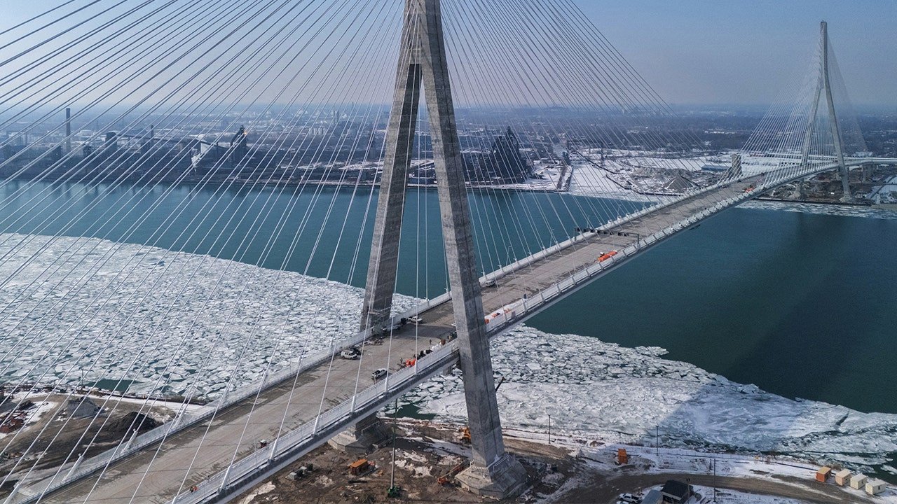 You are currently viewing Canada cancels Gordie Howe bridge celebration after Trump tariff threat