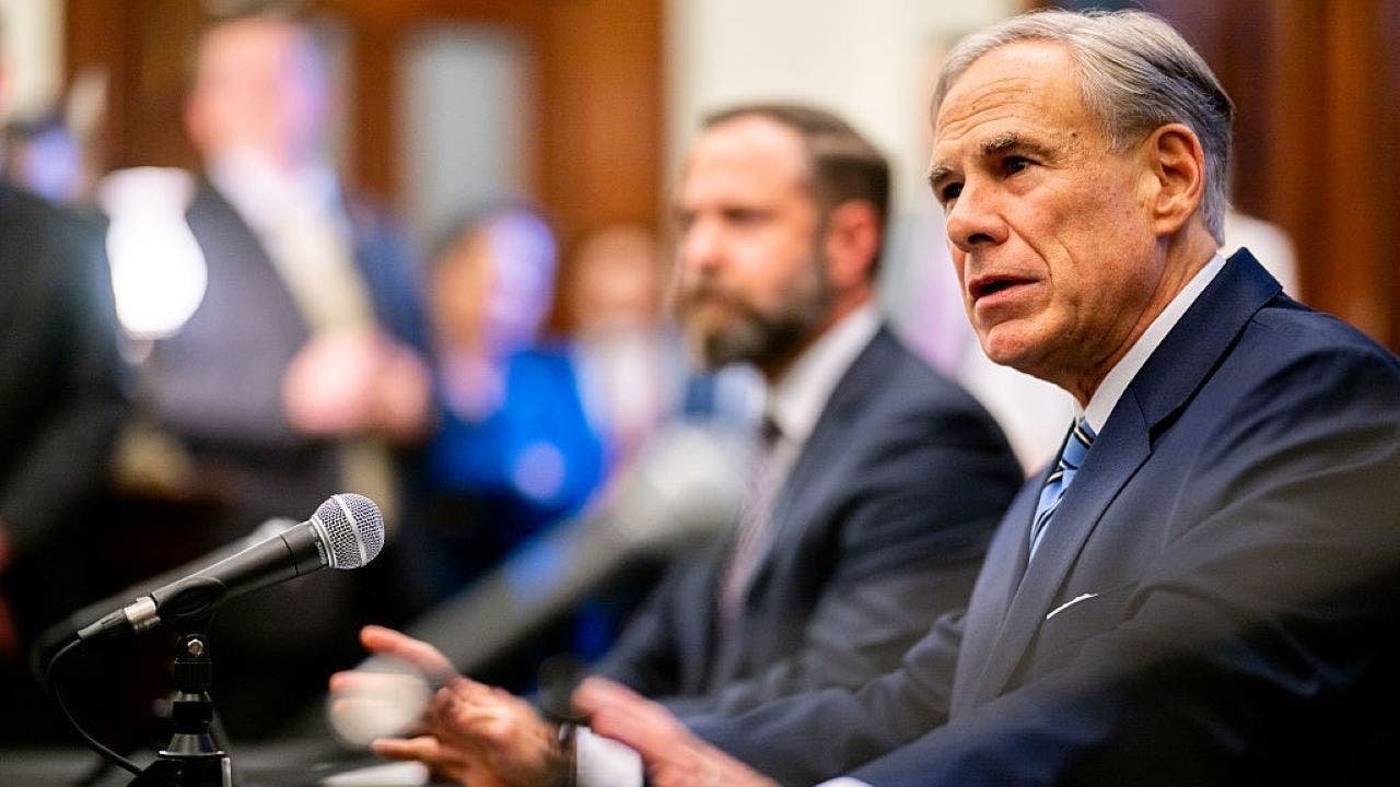 Read more about the article Greg Abbott signs executive order targeting birth tourism in Texas