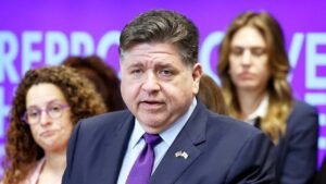Read more about the article Federal judge guts Illinois DREAM Act and in-state tuition for immigrants