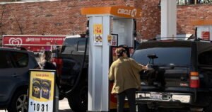 Read more about the article Average San Diego County gas price rises for 16th time in 17 days