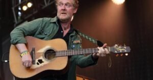 Read more about the article Glen Hansard, Irish singer-songwriter known for ‘Once’ Oscar win, dies at 56