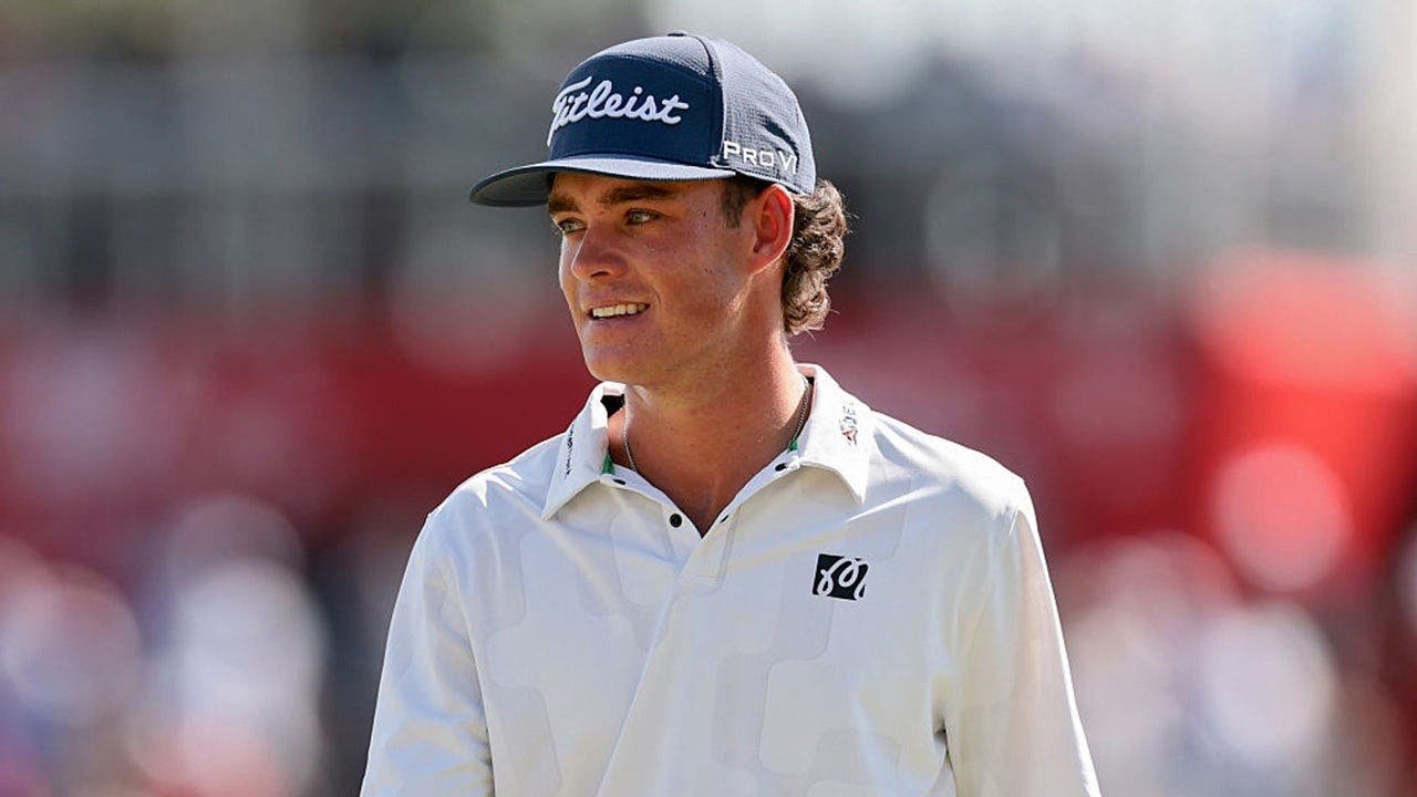 You are currently viewing Jackson Koivun arrives in style, Lucas Glover takes off his shoes, and the greatest golf dad moment