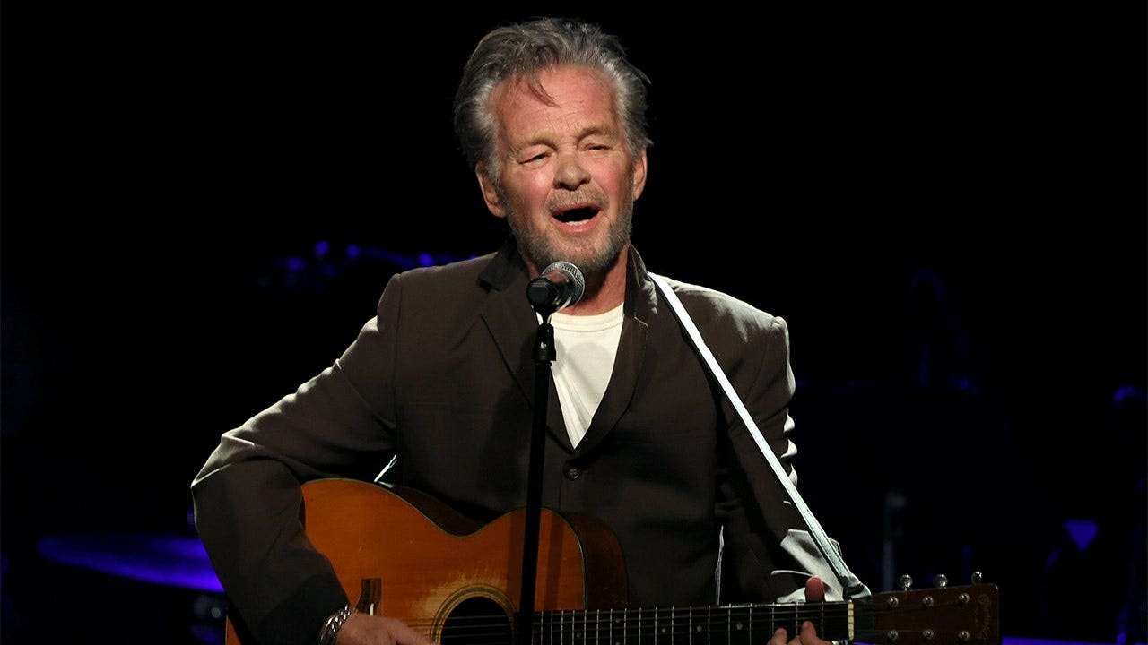 You are currently viewing White House responds to Mellencamp mocking the Gulf of America rename