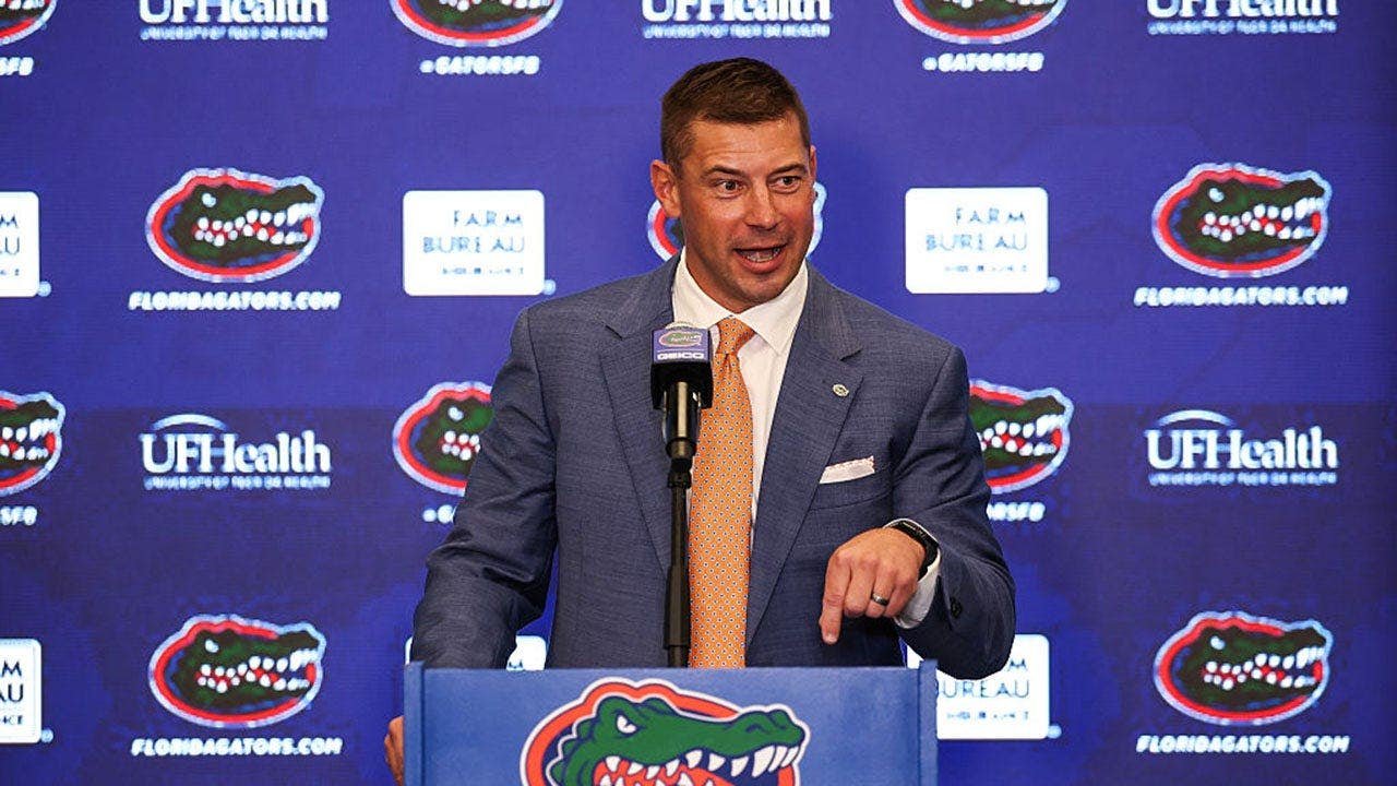 You are currently viewing Florida coach brings laughs, no filter and Lane Kiffin comparison rebuttal to first SEC media days