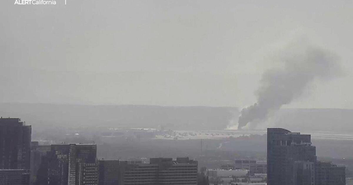 You are currently viewing Plane crashes at U.S. Marine Corps’ Miramar air base in San Diego