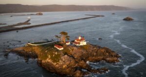 Read more about the article These are the most spectacular lighthouses in California