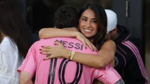 Read more about the article Lionel Messi’s wife celebrates his legendary career, tourists on hot springs & TikTok’s wild new challenge