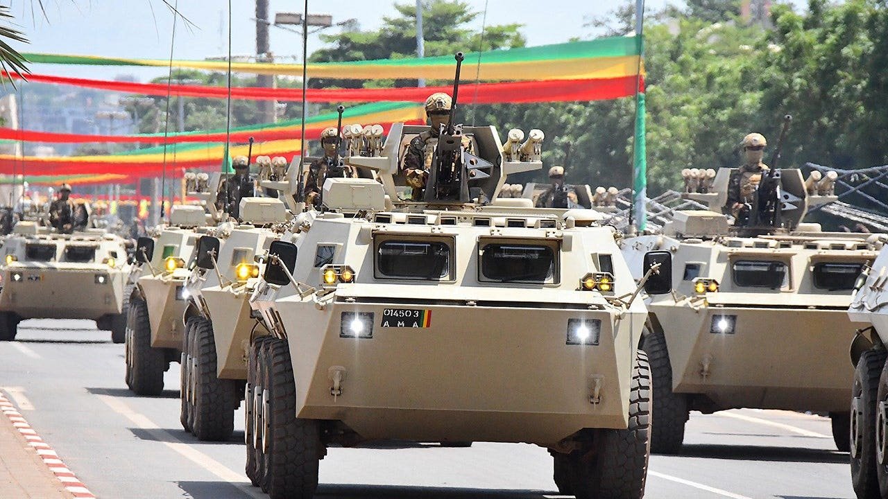 You are currently viewing US reportedly considers strikes against al Qaeda-linked group in African nation