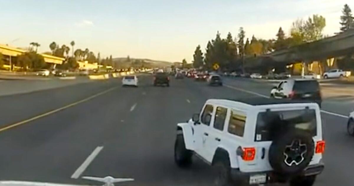 You are currently viewing Driver gets jail time after brake-checking semi-truck in road rage crash
