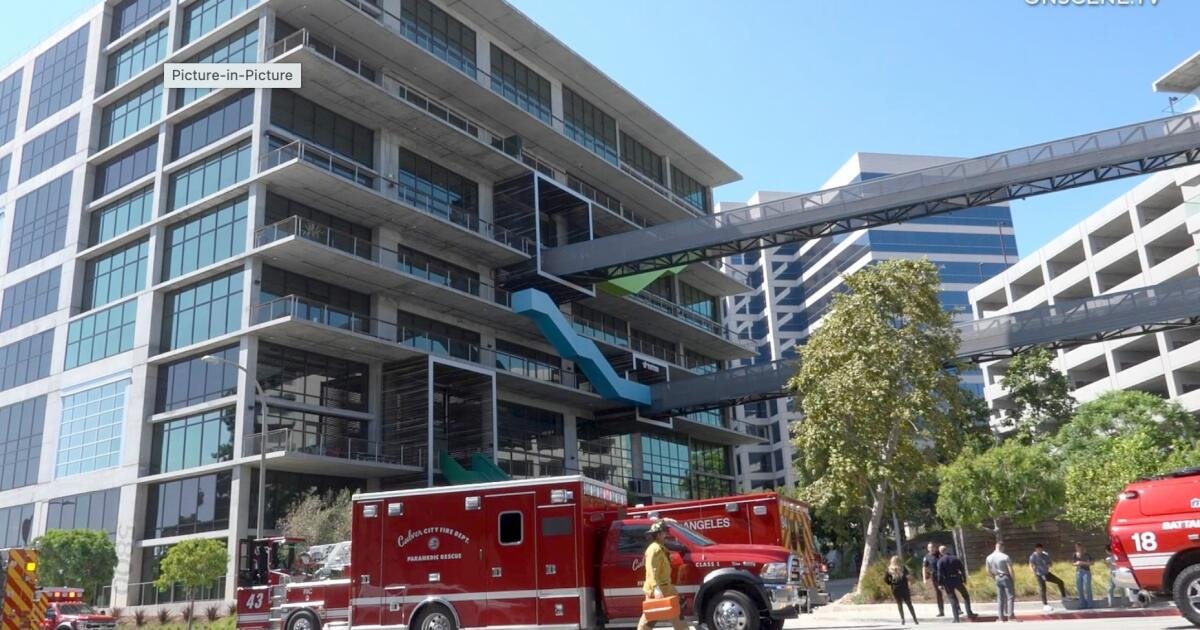 You are currently viewing Employees flee fire inside TikTok headquarters in Culver City