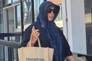 Read more about the article Married teacher allegedly blindfolded and tied 10-year-old student to bed to have sex