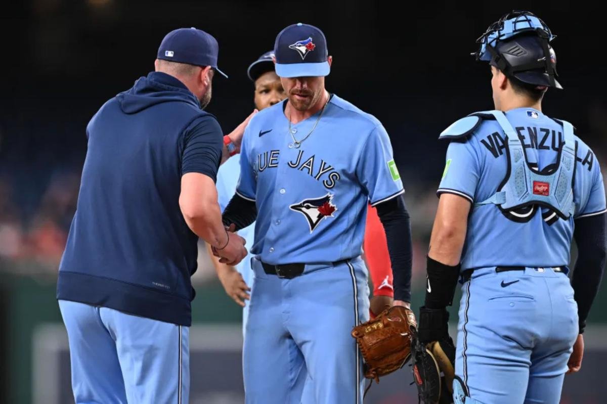 You are currently viewing Blue Jays’ Shane Bieber  walks six batters in  two-thirds of an inning: ‘definitely was my worst’