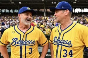 Read more about the article Cubs great Kerry Wood throws crazy-cool trick pitch in Savannah Bananas outing