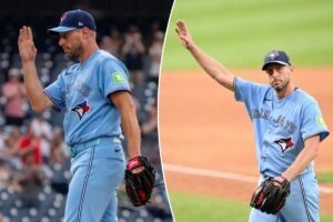 Read more about the article Max Scherzer gets two standing ovations from Nationals fans in injury return