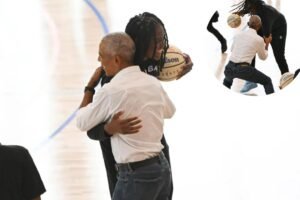 Read more about the article Barack Obama holds court at WNBA All-Star practice — and plays defense on Liberty’s Jonquel Jones