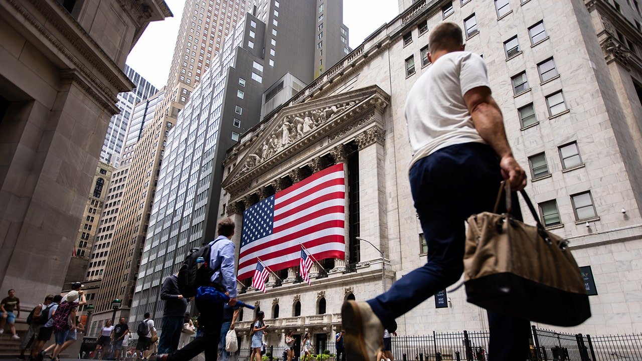 You are currently viewing True financial independence means building a team, not going alone