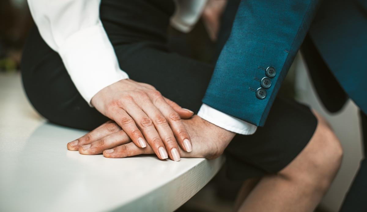 You are currently viewing Dear Abby: My late husbandâs death reunited me with my first love, but Iâm scared