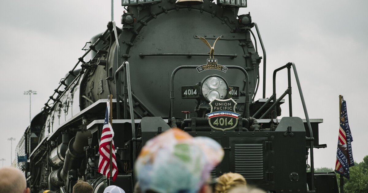 Read more about the article The biggest steam locomotive is whistle-stopping across the U.S.