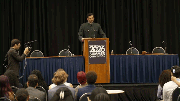 You are currently viewing Hasan Piker wears a Mao-style suit at College Democrats convention