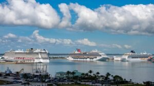 Read more about the article Port Canaveral cruiser held on fugitive warrant tied to murder case