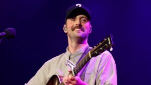 Read more about the article Ruston Kelly admits to fentanyl dependency after golf cart accident