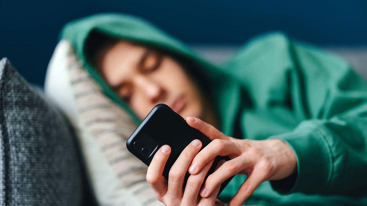 Read more about the article How parents can reduce screen time with a structured teen summer challenge