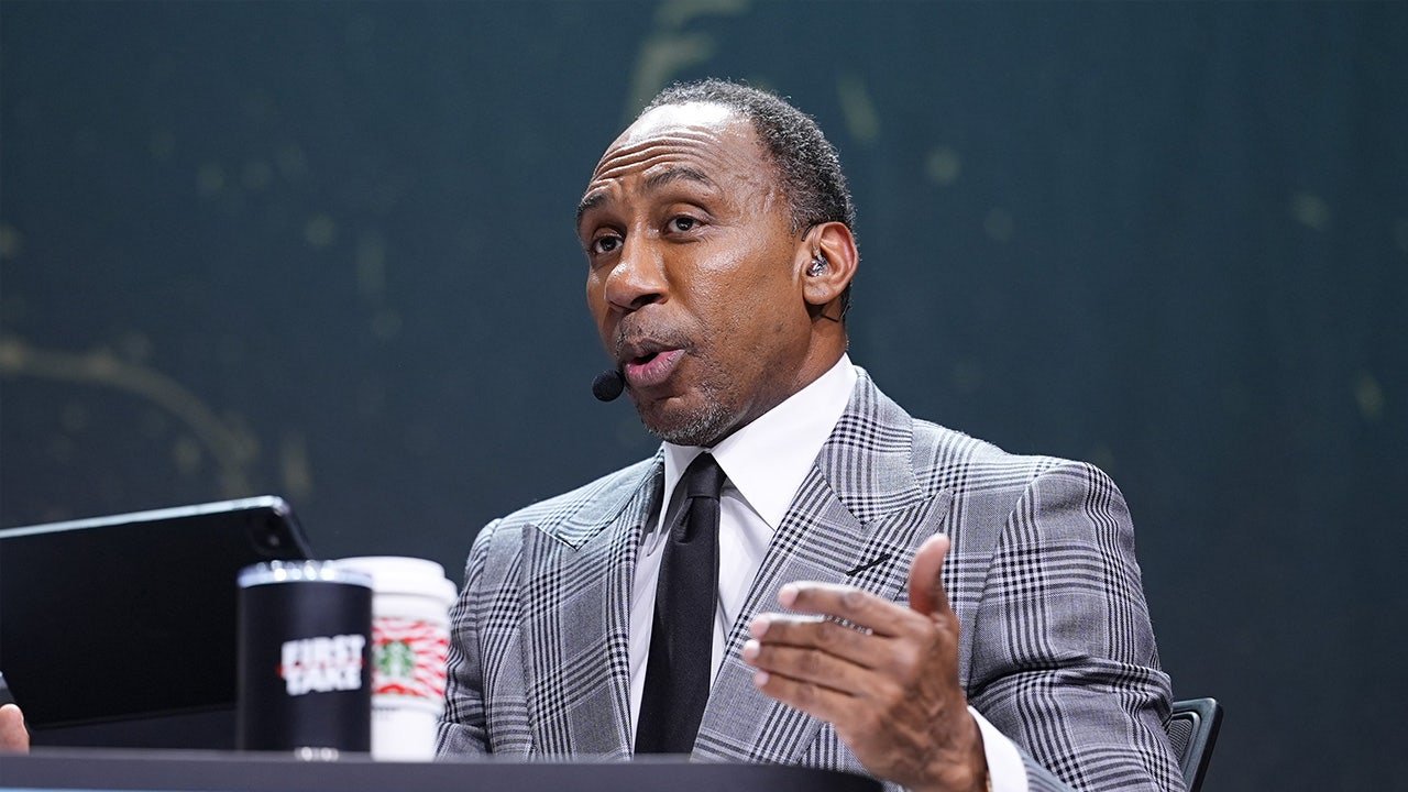 Read more about the article Stephen A Smith warns politicians to stop politicizing WNBA debate