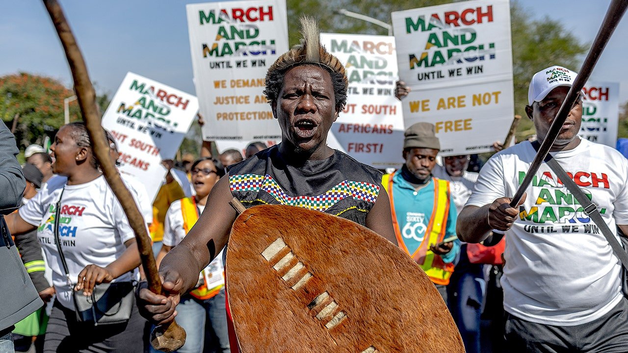 You are currently viewing South Africa immigration crisis: over 160,000 immigrants have fled